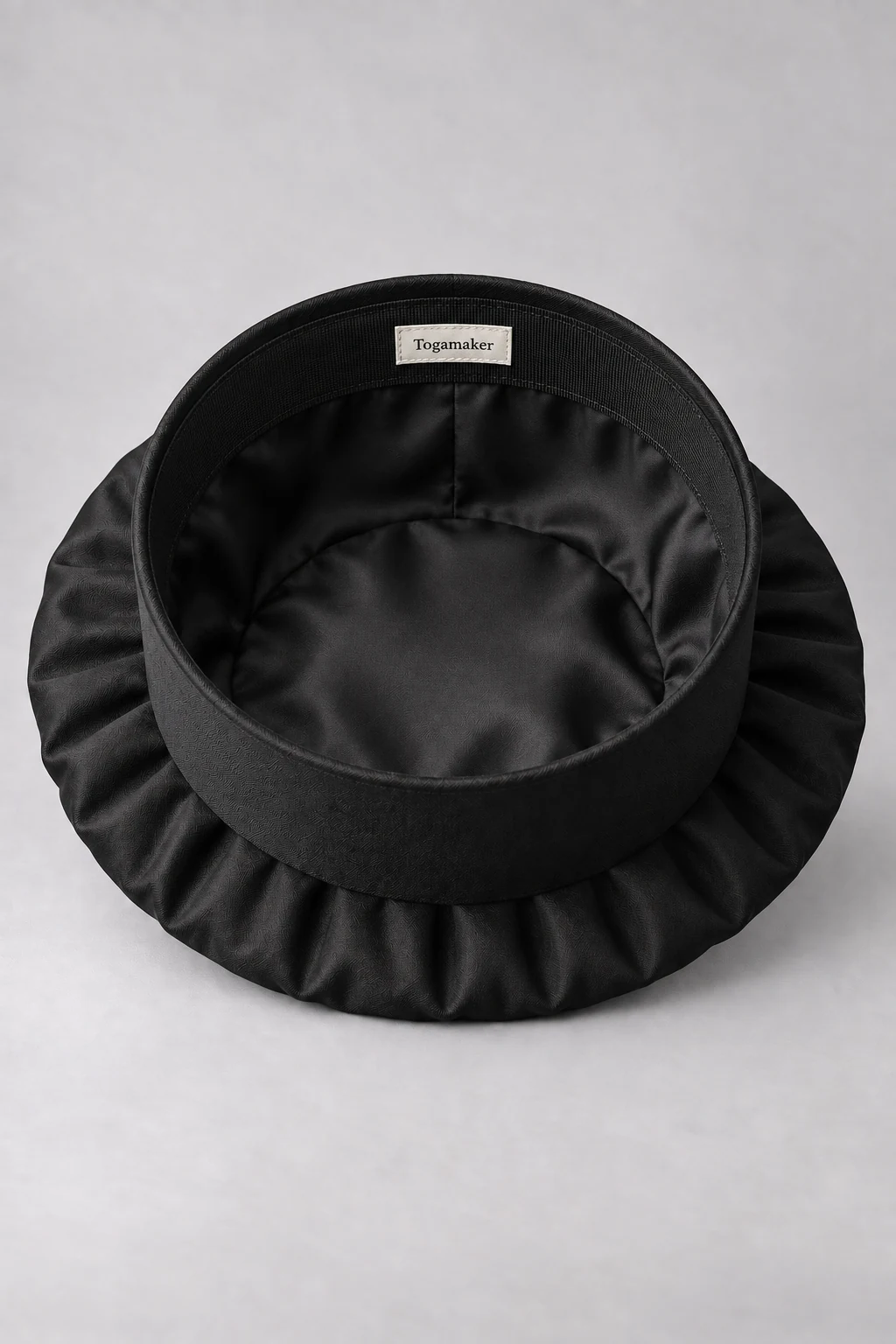 Materiaal en boord van de rechterlijke baret